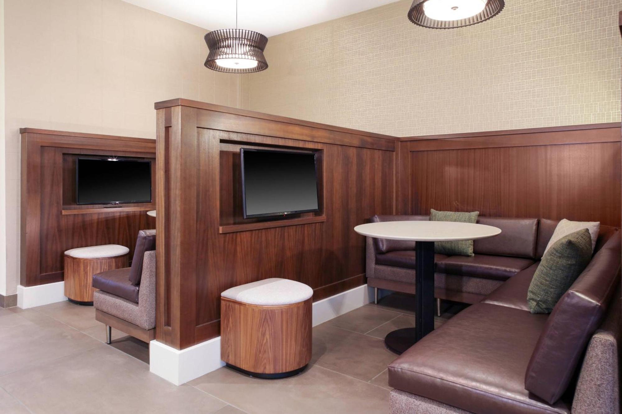 Courtyard By Marriott Thomasville Downtown Екстер'єр фото